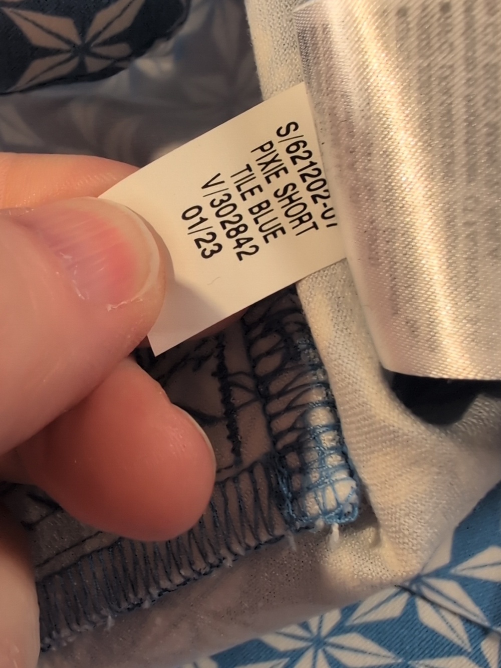 Old Navy High-Rise Pixie Shorts in Tile Blue Size 16 - Picture 10 of 11
